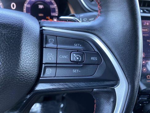 Used 2022 Jeep Grand Cherokee Trailhawk w/ ADV Protech Group II AWD/4WD image 19