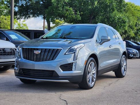 Used 2024 Cadillac XT5 Premium Luxury w/ Technology Package FWD image 6