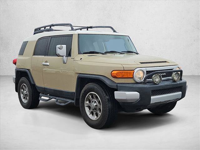 Used 2012 Toyota FJ Cruiser 2WD w/ Convenience Pkg image 3