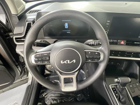 Used 2023 Kia Sportage LX AWD/4WD image 11