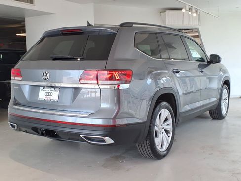 Used 2023 Volkswagen Atlas SE w/ Panoramic Sunroof Package AWD/4WD image 4