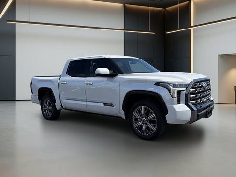 Used 2025 Toyota Tundra Platinum AWD/4WD image 8