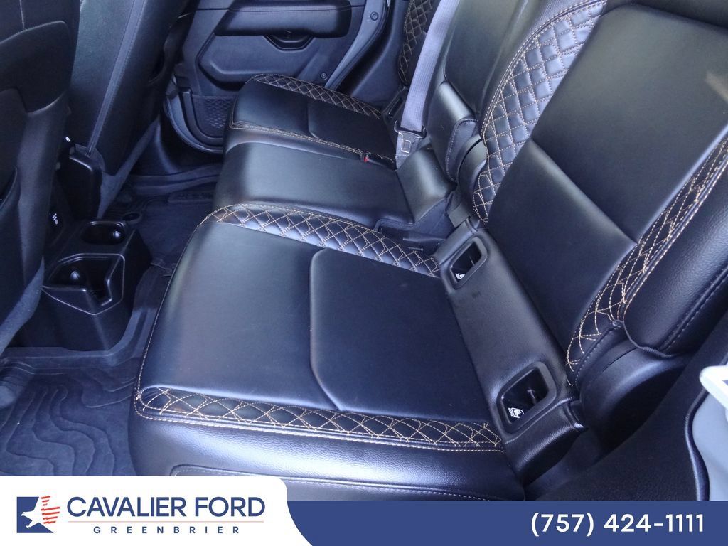 Used 2022 Jeep Gladiator Overland AWD/4WD image 7
