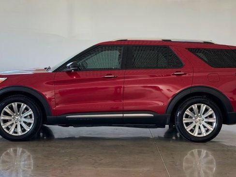 Used 2021 Ford Explorer Limited w/ Equipment Group 301A RWD image 4