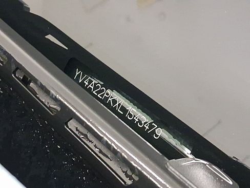 Used 2020 Volvo XC90 T6 Momentum w/ Protection Package image 33