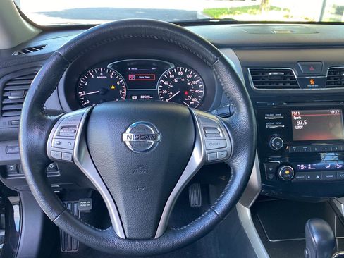 Used 2014 Nissan Altima 2.5 SL FWD image 31