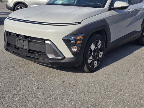 Used 2024 Hyundai Kona SEL w/ Convenience Package image 9