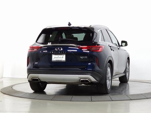 Used 2021 INFINITI QX50 Essential w/ Convenience Package image 12