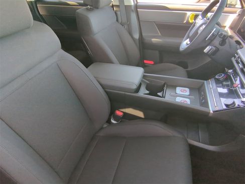 New 2026 Hyundai Santa Fe SE image 10