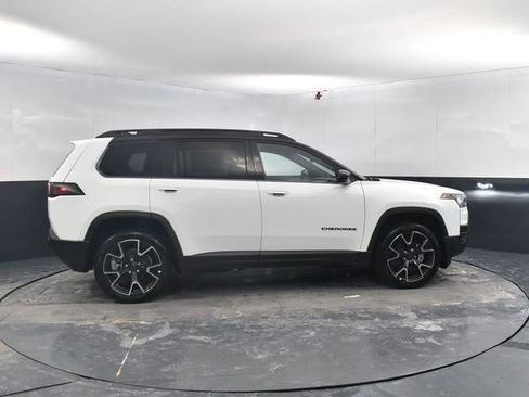 New 2026 Jeep Cherokee Overland image 10