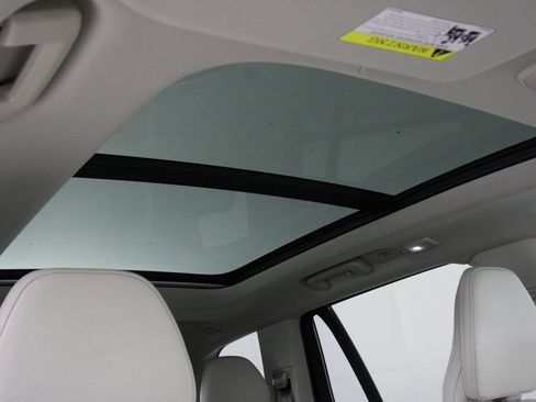 Certified 2023 Volvo XC90 T8 Core w/ Climate Package image 23