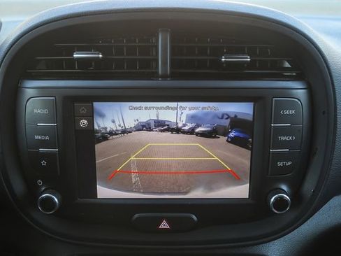 Used 2023 Kia Soul LX w/ LX Technology Package image 26