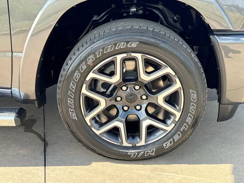 Used 2025 RAM 1500 Laramie AWD/4WD image 10
