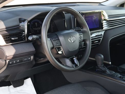Used 2025 Toyota Camry LE FWD image 14