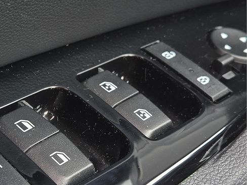 Used 2024 Kia Sportage EX FWD image 16
