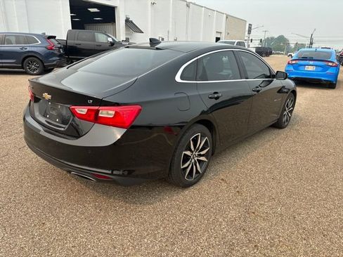Used 2016 Chevrolet Malibu LT FWD image 3