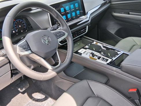 New 2026 Volkswagen Atlas Cross Sport SEL AWD/4WD image 36