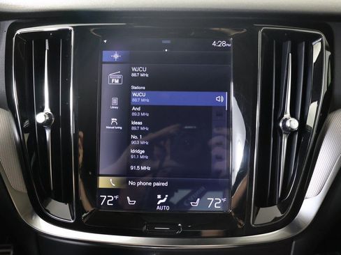 Used 2019 Volvo S60 T5 R-Design image 44