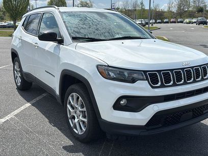 Used 2024 Jeep Compass Latitude