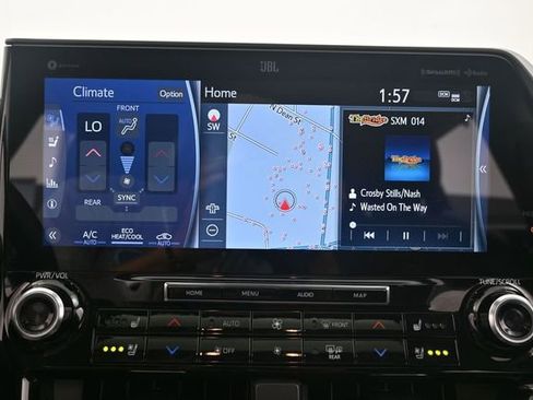 Used 2021 Toyota Highlander Limited AWD/4WD image 22