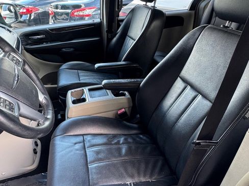 Used 2012 Chrysler Town & Country Touring w/ Entertainment Group #1 image 7