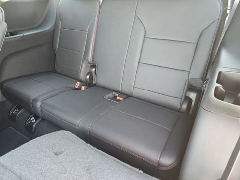 New 2026 Chevrolet Traverse RS image 21