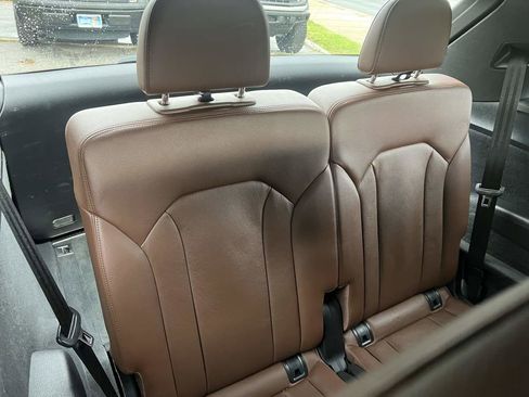 Used 2017 Audi Q7 3.0T Premium Plus image 16