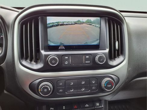 Used 2022 Chevrolet Colorado LT w/ Fleet Safety Package RWD image 26