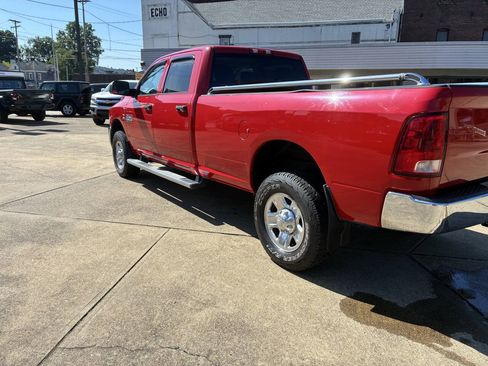Used 2014 RAM 2500 Tradesman w/ Chrome Appearance Group AWD/4WD image 3