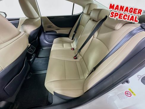 Used 2019 Lexus ES 350 w/ Premium Package FWD image 22