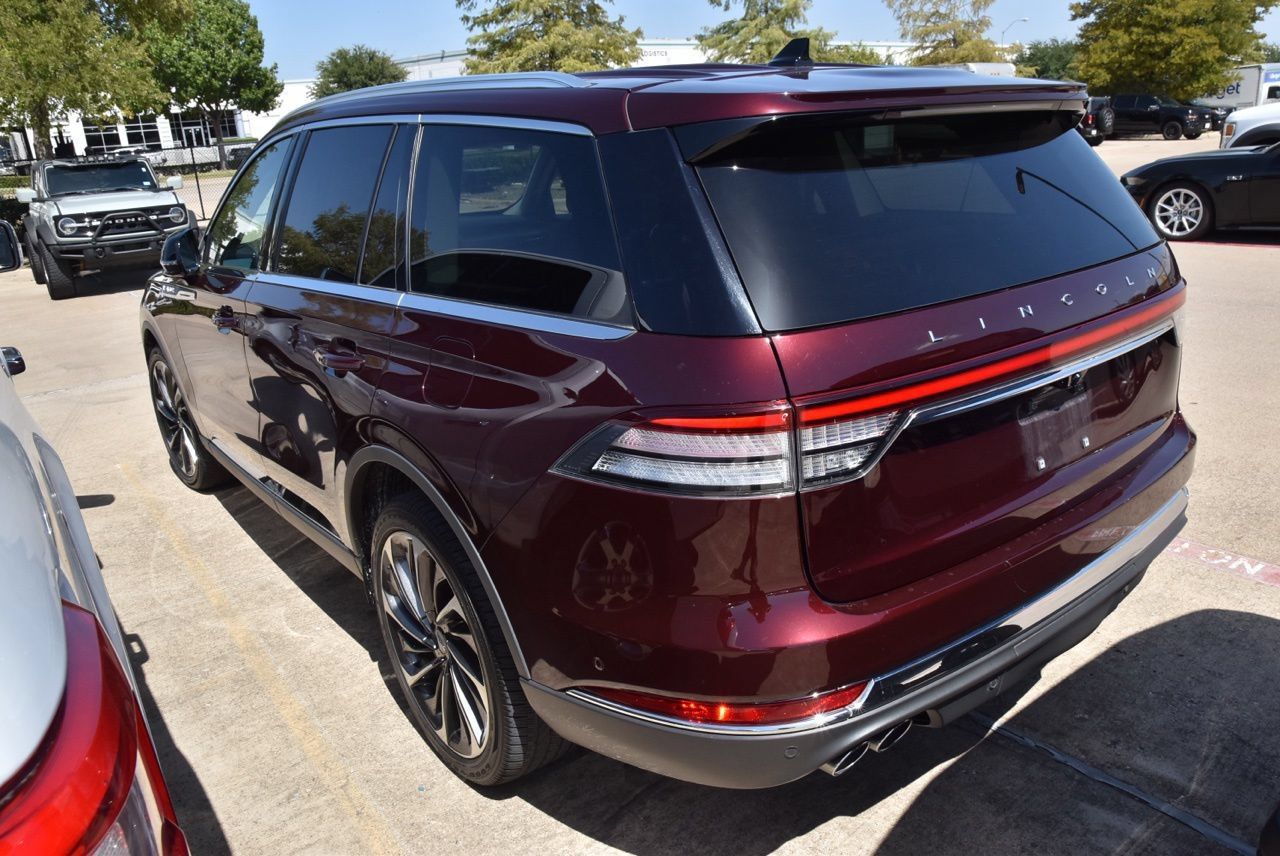 Used 2022 Lincoln Aviator Reserve w/ Equipment Group 201A AWD/4WD image 6
