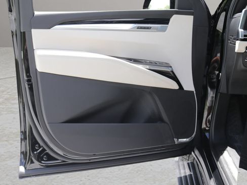 Certified 2026 Cadillac Escalade Sport AWD/4WD image 9