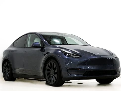 Used 2023 Tesla Model Y Performance image 1