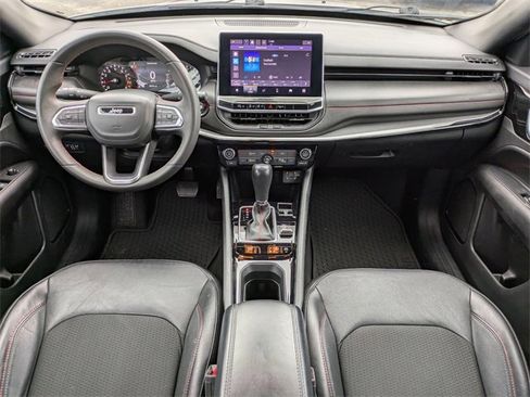 Used 2023 Jeep Compass Trailhawk image 14