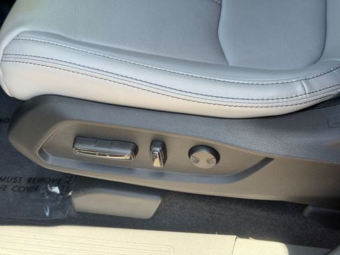 Used 2024 Honda Pilot EX-L image 15