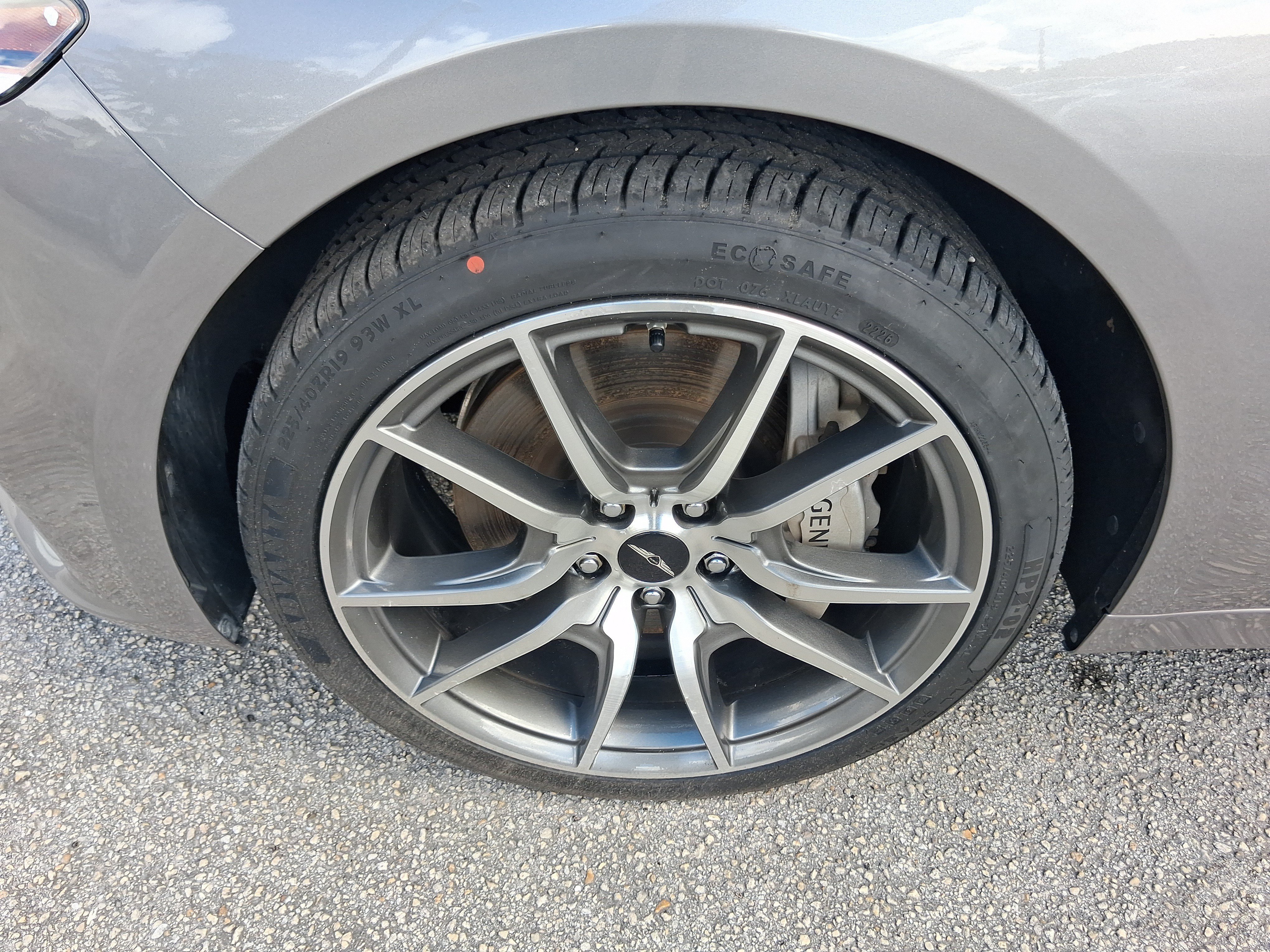 Used 2025 Genesis G70 2.5T RWD image 17