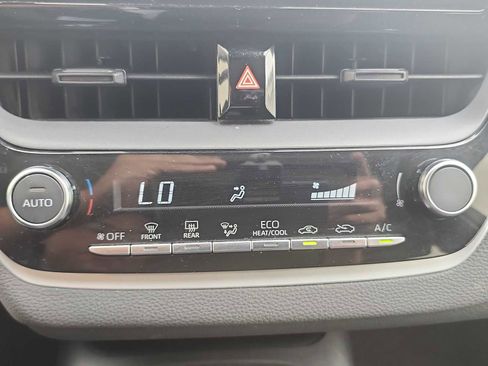 Used 2023 Toyota Corolla LE image 19