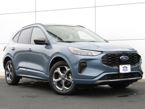 Used 2023 Ford Escape ST-Line w/ Tech Pack #1 image 1