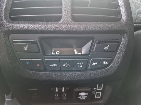 Used 2022 Honda Pilot Touring image 29