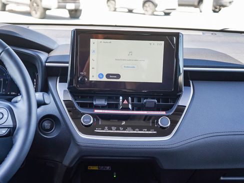 Used 2026 Toyota Corolla Cross LE FWD image 15