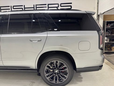 Used 2023 Cadillac Escalade V w/ LPO, ONYX Package AWD/4WD image 4