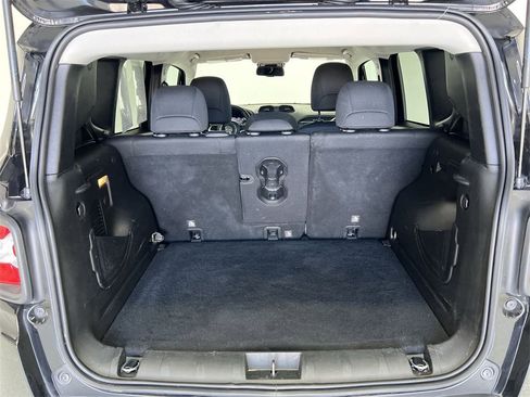 Used 2020 Jeep Renegade Trailhawk w/ Cold Weather Group image 22