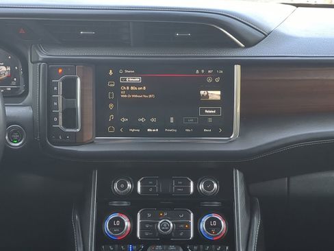 Used 2023 GMC Yukon XL Denali Ultimate image 16