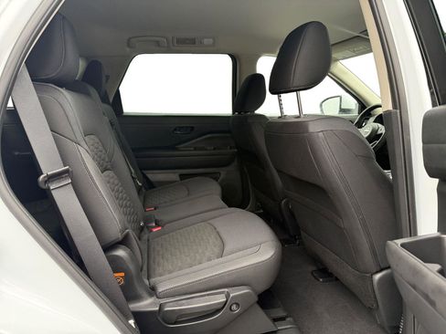 Used 2025 Nissan Pathfinder SV w/ Cargo Package AWD/4WD image 26