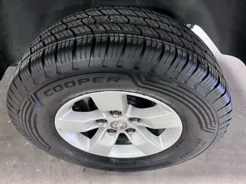 Used 2024 RAM 1500 Classic SLT AWD/4WD image 10