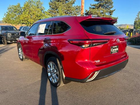 Used 2020 Toyota Highlander Limited AWD/4WD image 5