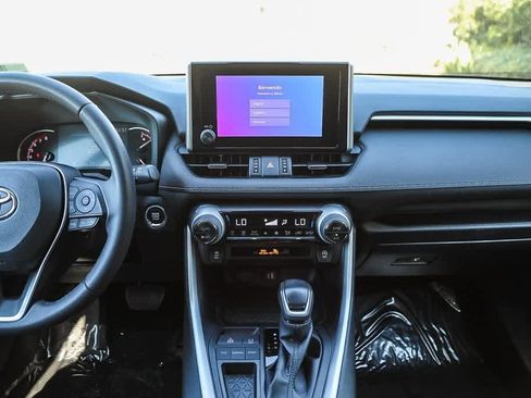 Used 2023 Toyota RAV4 XLE Premium image 12