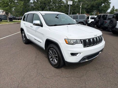Certified 2018 Jeep Grand Cherokee Limited AWD/4WD image 2