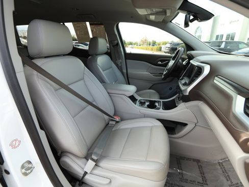 Used 2023 GMC Acadia SLT image 27