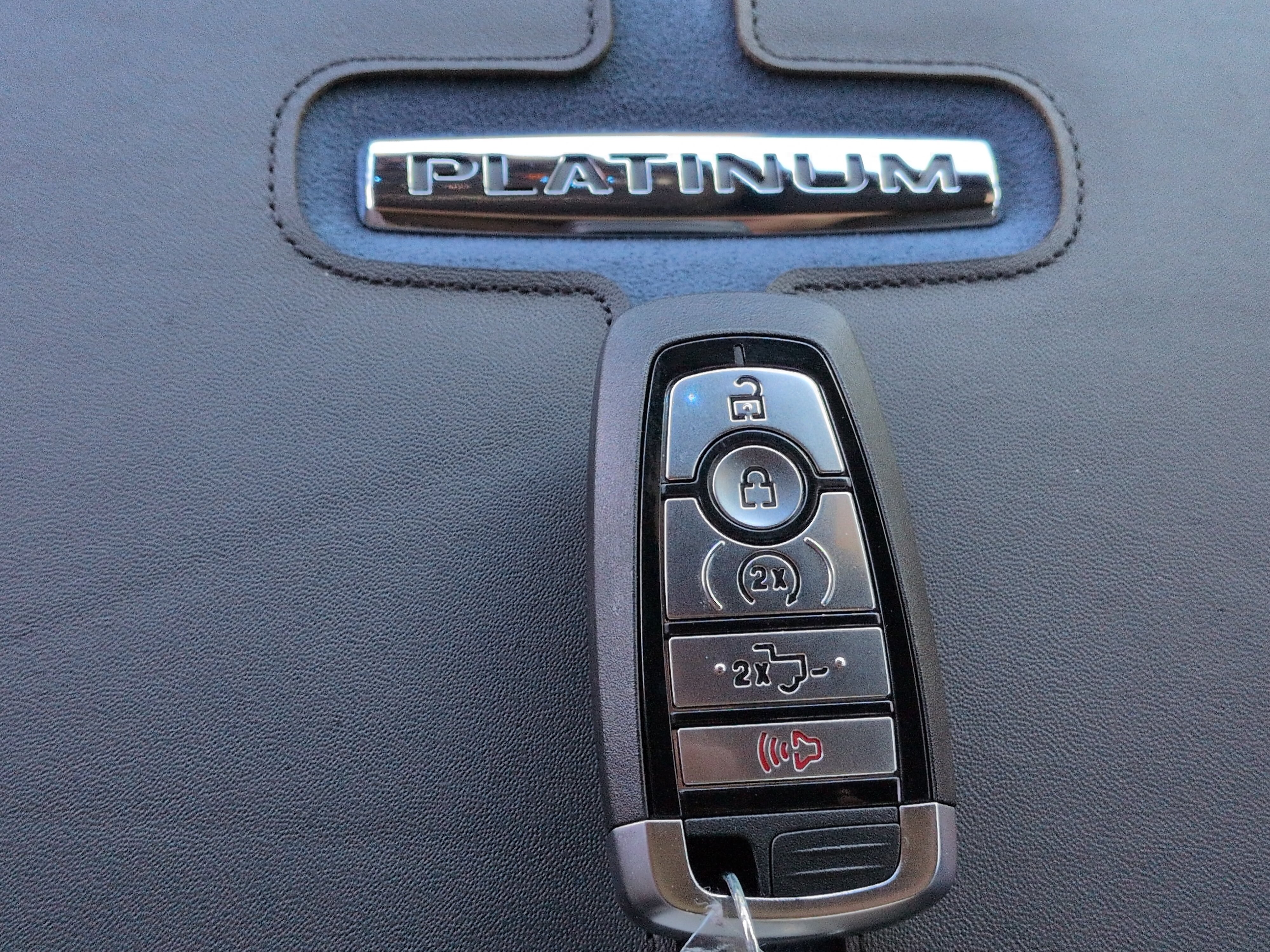 Used 2026 Ford F450 Platinum w/ FX4 Off-Road Package AWD/4WD image 33